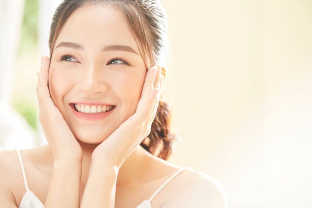笑顔の女性